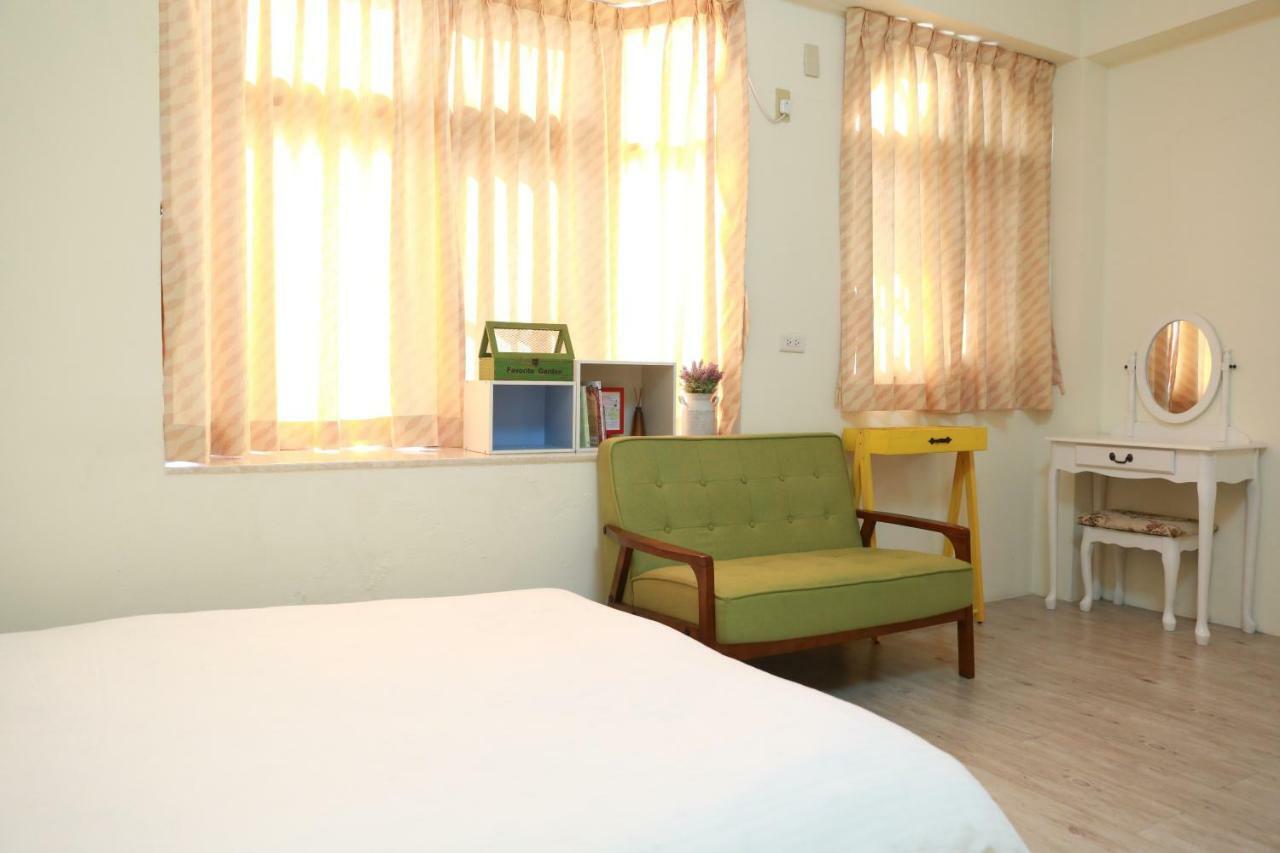 Ferienwohnung Flower Lane 650 Tainan Exterior foto